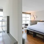 Reina Petronila 5*