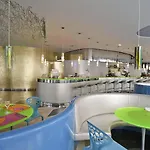 Reina Petronila 5*