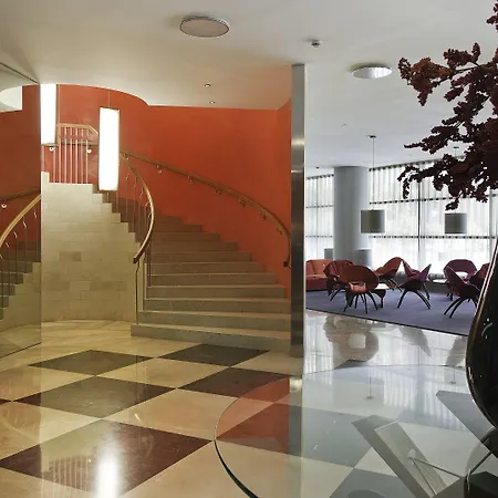 Reina Petronila Hotel 5*