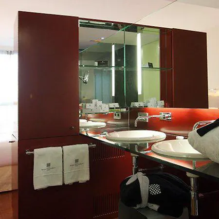 Hotel Reina Petronila Zaragoza