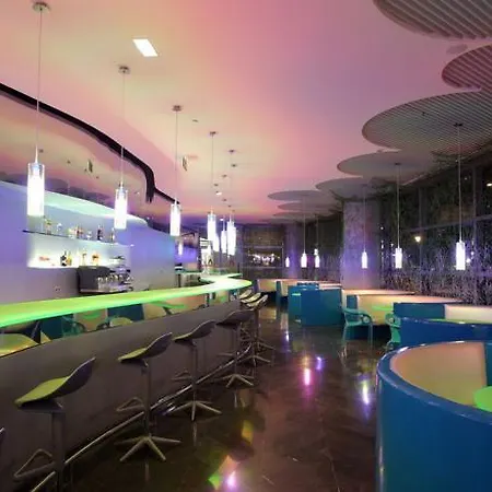 Otel Reina Petronila 5*