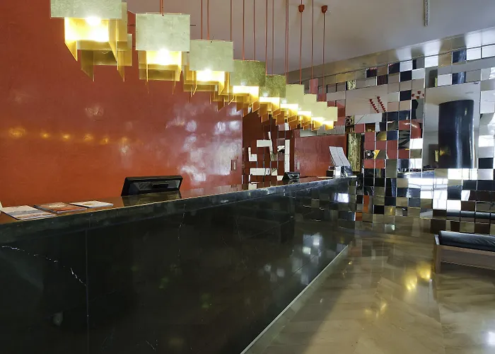 Szálloda Reina Petronila Zaragoza