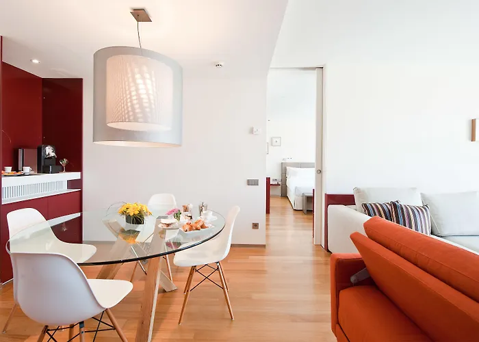 佩德罗尼拉女王酒店 酒店