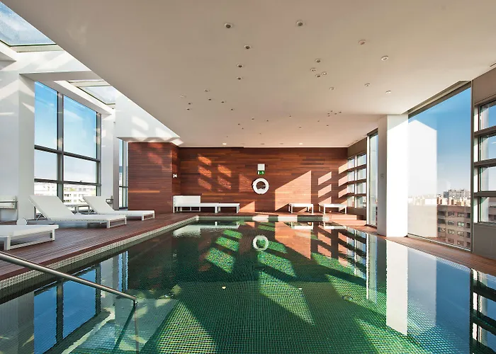 Reina Petronila Szálloda 5*