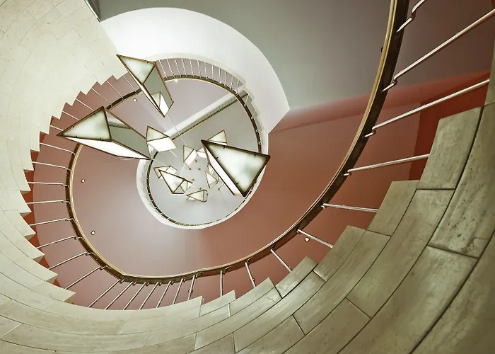 佩德罗尼拉女王酒店 酒店