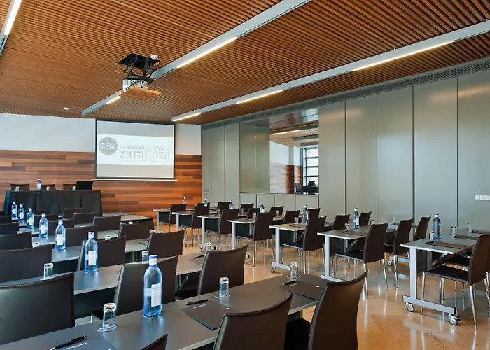 佩德罗尼拉女王酒店