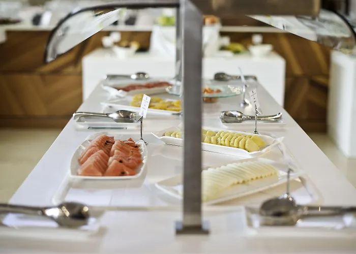 Reina Petronila Szálloda