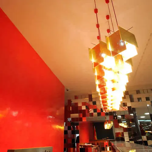 佩德罗尼拉女王酒店 酒店