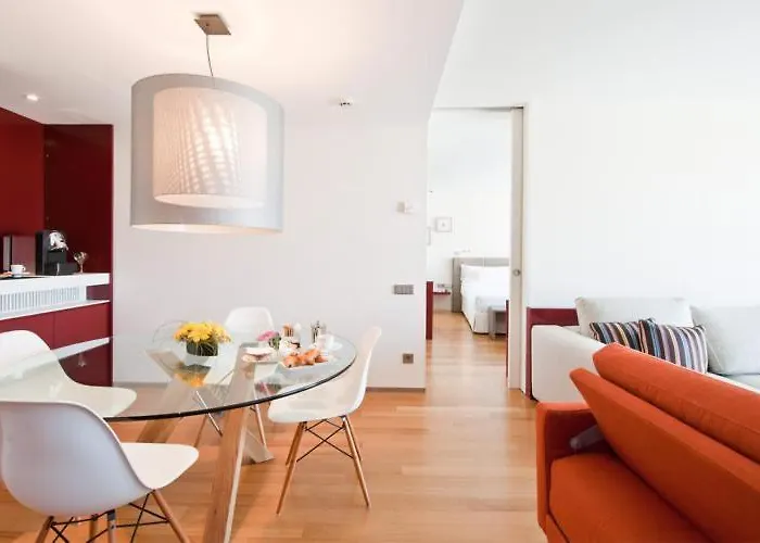 佩德罗尼拉女王酒店 5*